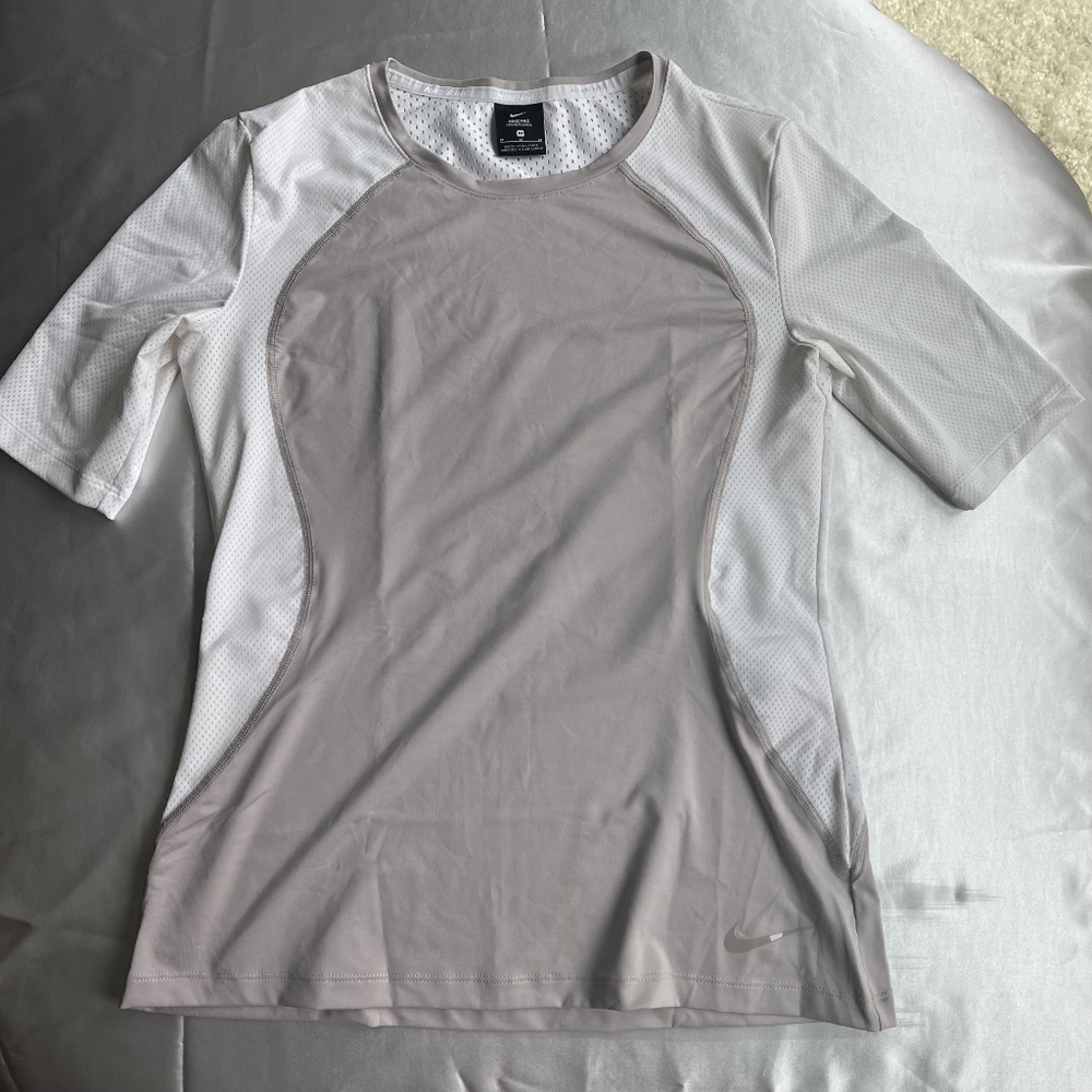 Nike pro hypercool womens medium 3/4 sleeve length